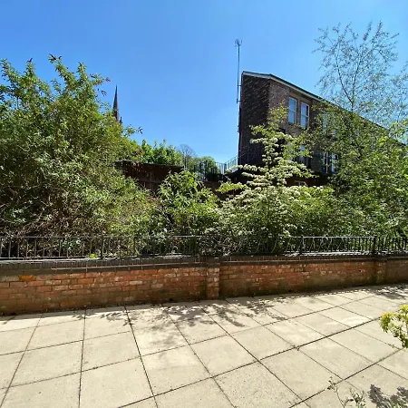 Quirky Town Centre Apartment With River Terrace Macclesfield Exterior photo