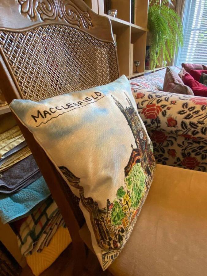 Quirky Town Centre With River Terrace Apartment Macclesfield